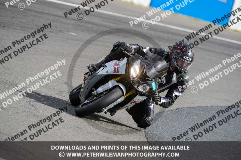 donington no limits trackday;donington park photographs;donington trackday photographs;no limits trackdays;peter wileman photography;trackday digital images;trackday photos